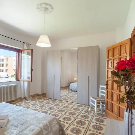 Elegante Casa Vittoria Vista Mare Apartment *